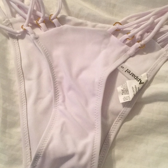 White Bikini - Picture 4 of 4